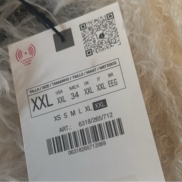 Women's Cream Faux Fur Jacket - Picture 6 of 6